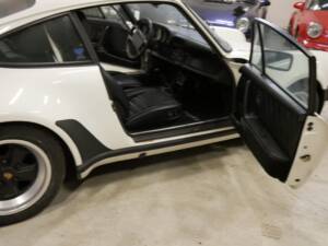 Afbeelding 6/23 van Porsche 911 Turbo 3.3 (1985)