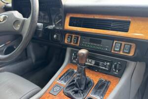 Image 26/47 of Jaguar XJ-S 3.6 (1988)