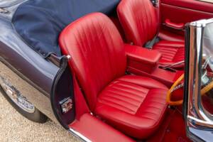 Bild 21/27 von Jaguar E-Type 4.2 (1965)