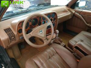 Bild 44/50 von Lancia Thema 8.32 (1989)