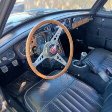 Bild 1/7 von MG MGB GT (1966)