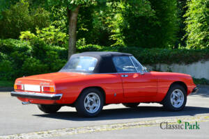 Bild 8/50 von Alfa Romeo 2000 Spider Veloce (1981)