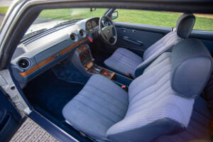 Bild 14/28 von Mercedes-Benz 230 CE (1984)