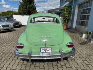 Image 8/82 of Packard Deluxe (1950)