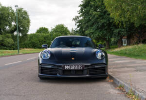 Image 5/33 of Porsche 911 Turbo S (2023)
