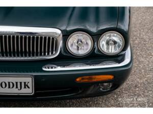 Bild 20/30 von Jaguar XJ 8 Executive (1998)