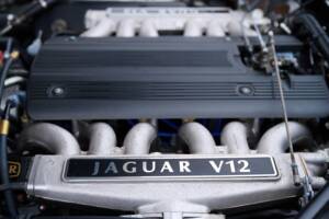 Image 45/50 of Jaguar XJS 6.0 (1993)