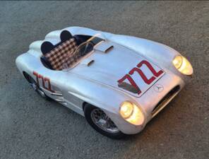 Image 4/20 de Mercedes-Benz 300 SLR Junior (2005)