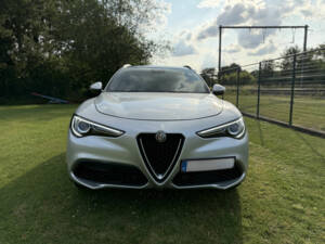 Imagen 2/8 de Alfa Romeo Stelvio 2.2 JTDm (2021)