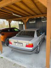 Immagine 1/7 di BMW 318i (1992)