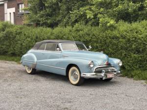 Image 3/8 of Buick Roadmaster (1947)