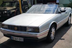 Image 4/8 de Cadillac Allanté (1990)