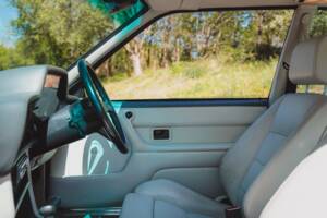 Image 29/34 of BMW 635 CSi (1989)