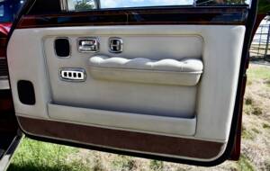 Image 24/50 of Rolls-Royce New Silver Dawn (1997)