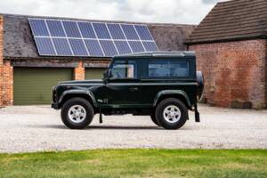 Image 17/50 de Land Rover Defender 90 Td5 (1999)