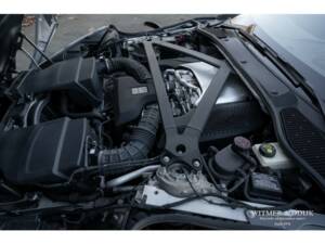 Image 39/41 de Aston Martin DB 11 Volante (2018)