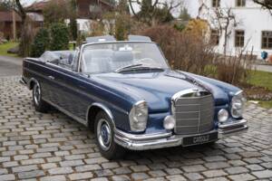 Image 7/14 of Mercedes-Benz 300 SE (1967)