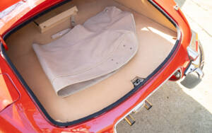 Image 43/54 of Jaguar Type E 4.2 (1965)