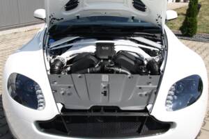 Image 17/24 de Aston Martin V12 Vantage S (2015)