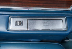 Image 28/30 of Cadillac Fleetwood Eldorado Convertible (1972)