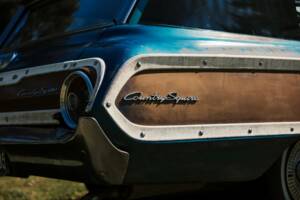 Image 10/20 of Ford Country Squire Station Wagon (1964)