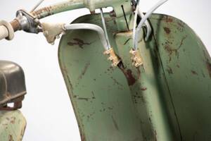 Image 13/50 de Piaggio Vespa 125 (1953)