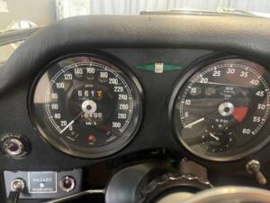 Afbeelding 13/19 van Jaguar E-Type (2+2) (1966)