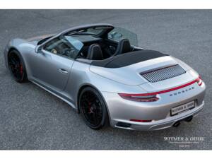 Image 7/38 of Porsche 911 Carrera GTS (2017)