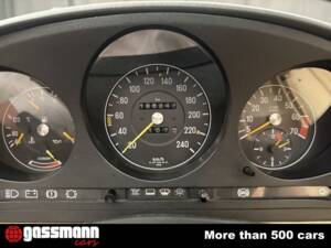 Afbeelding 13/15 van Mercedes-Benz 500 SL (1987)