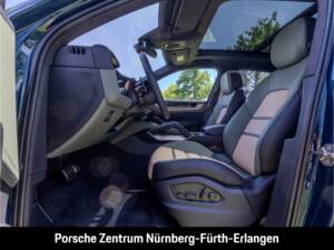 Immagine 18/50 di Porsche Cayenne Turbo E-Hybrid (1900)