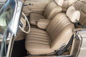 Bild 28/42 von Mercedes-Benz 280 SE 3,5 (1971)