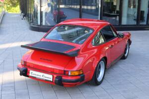 Afbeelding 37/50 van Porsche 911 Carrera 3.2 (1988)
