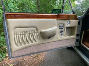 Image 21/50 de Bentley Corniche (1980)