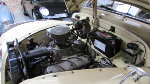 Image 17/19 of BMW 502 Baur (1954)