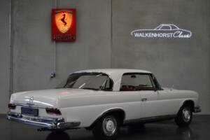 Image 49/61 de Mercedes-Benz 250 SE (1966)