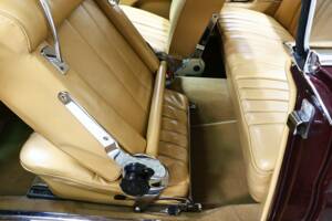 Bild 20/39 von Mercedes-Benz 220 SE b (1964)