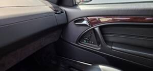Image 33/100 of Mercedes-Benz SL 500 (1999)
