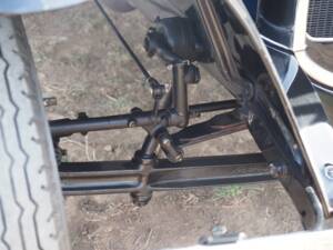 Image 33/60 of Ford Model A De Luxe (1931)