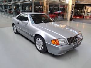 Bild 2/30 von Mercedes-Benz SL 280 (1993)