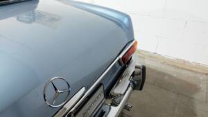 Bild 16/18 von Mercedes-Benz 220 SE b (1963)