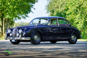 Image 1/46 of Jaguar Mk II 3.8 (1962)