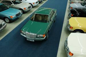 Bild 2/50 von Mercedes-Benz 260 SE (1990)