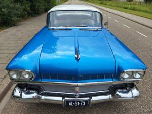 Image 7/34 of Oldsmobile Series 88 Holiday Hardtop (1958)