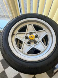 Image 33/114 de Ferrari 308 GTS Quattrovalvole (1985)