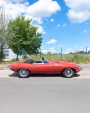 Image 47/80 of Jaguar E-Type 4.2 (1966)