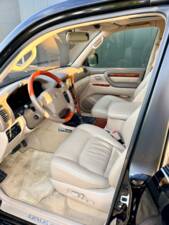 Image 12/32 of Lexus LX 470 (2003)