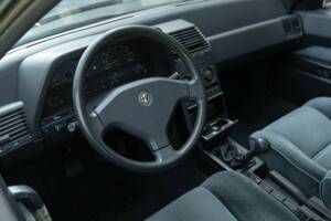 Image 33/50 of Alfa Romeo 164 2.0 (1990)