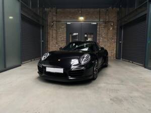 Bild 1/44 von Porsche 911 Turbo S (2013)