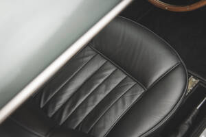 Image 25/37 de Aston Martin DB 5 (1964)