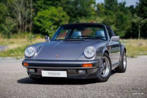 Image 1/44 de Porsche 911 Carrera 3.2 &quot;#250.000 911&quot; (1988)
